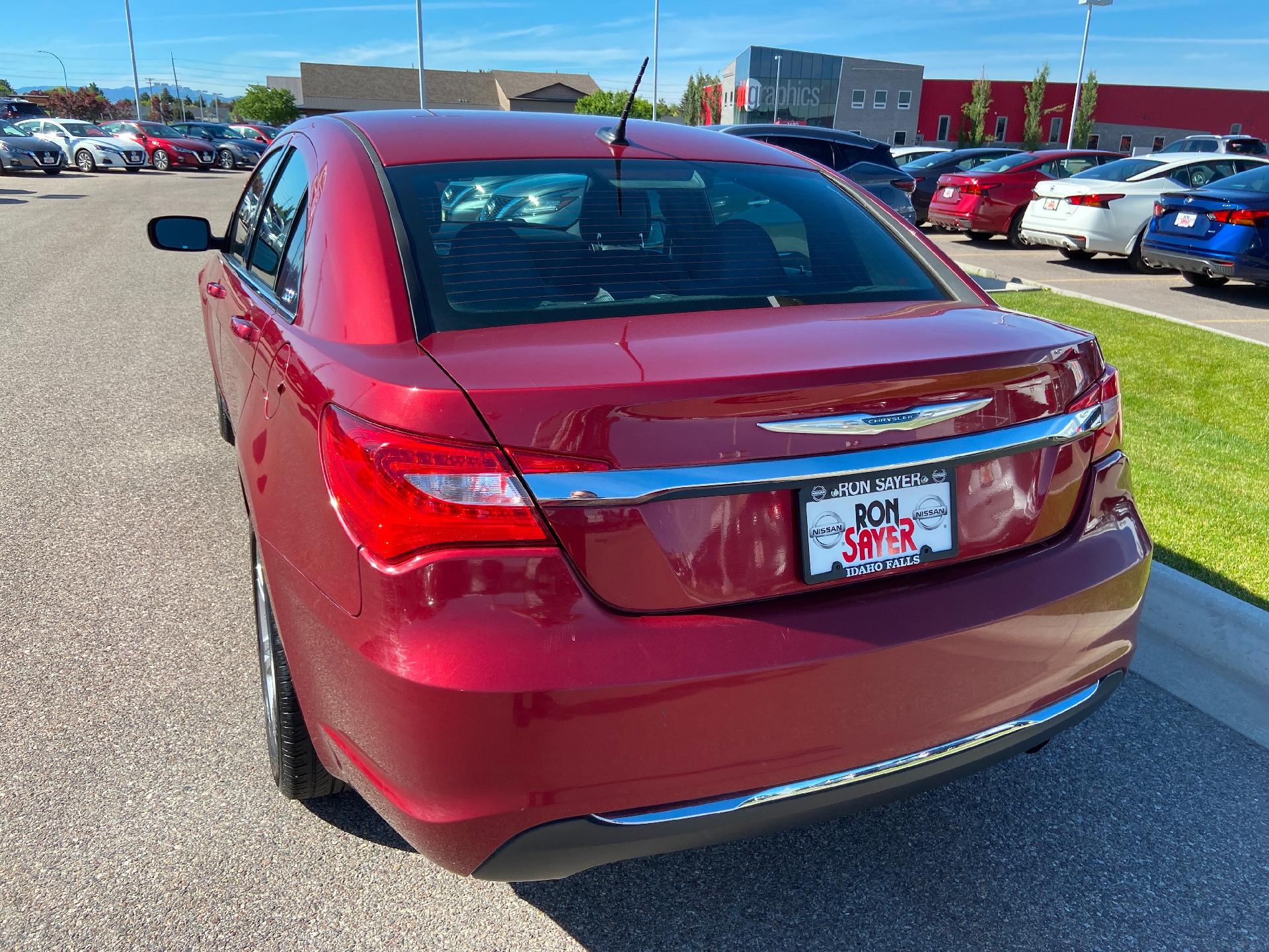 Pre-Owned 2013 Chrysler 200 LX FWD Sedan